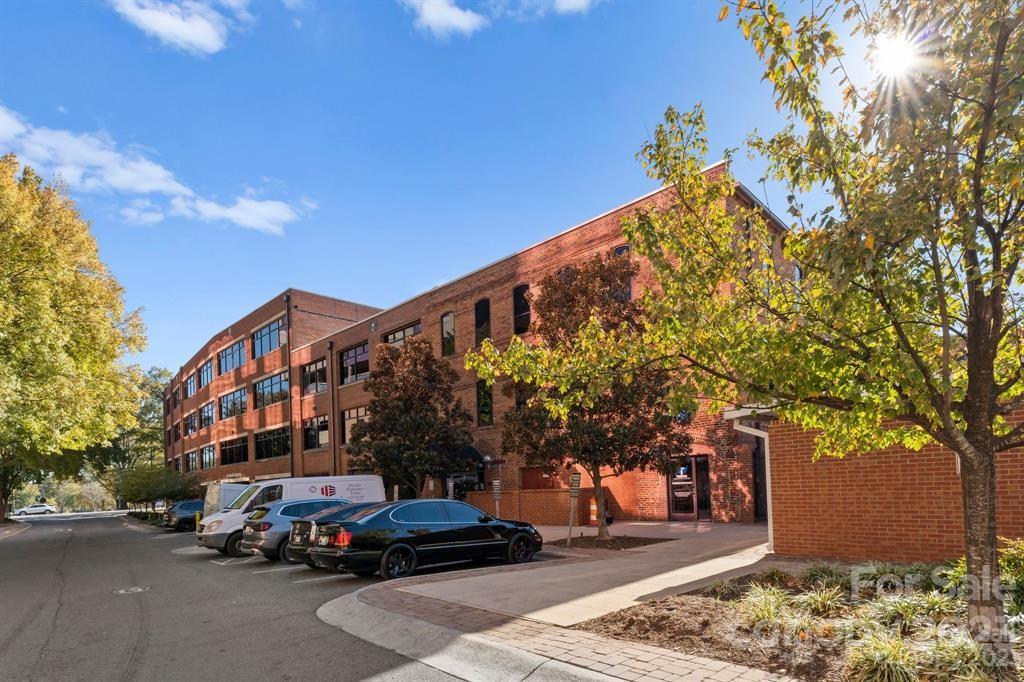 310 Arlington Avenue Unit: 329