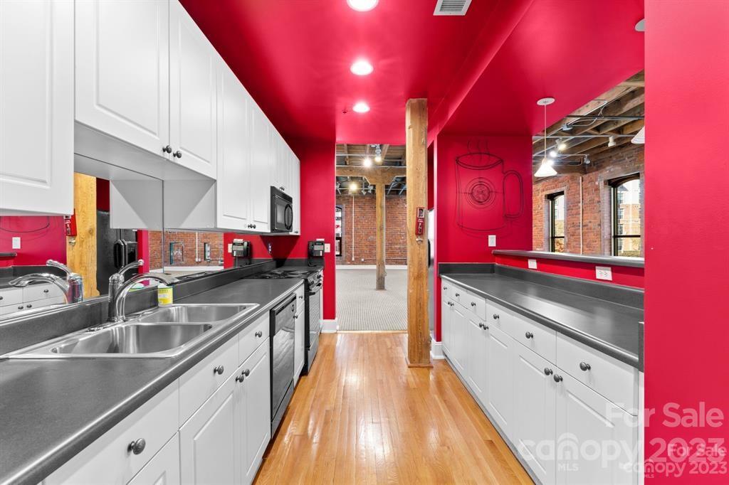 310 Arlington Avenue Unit: 329