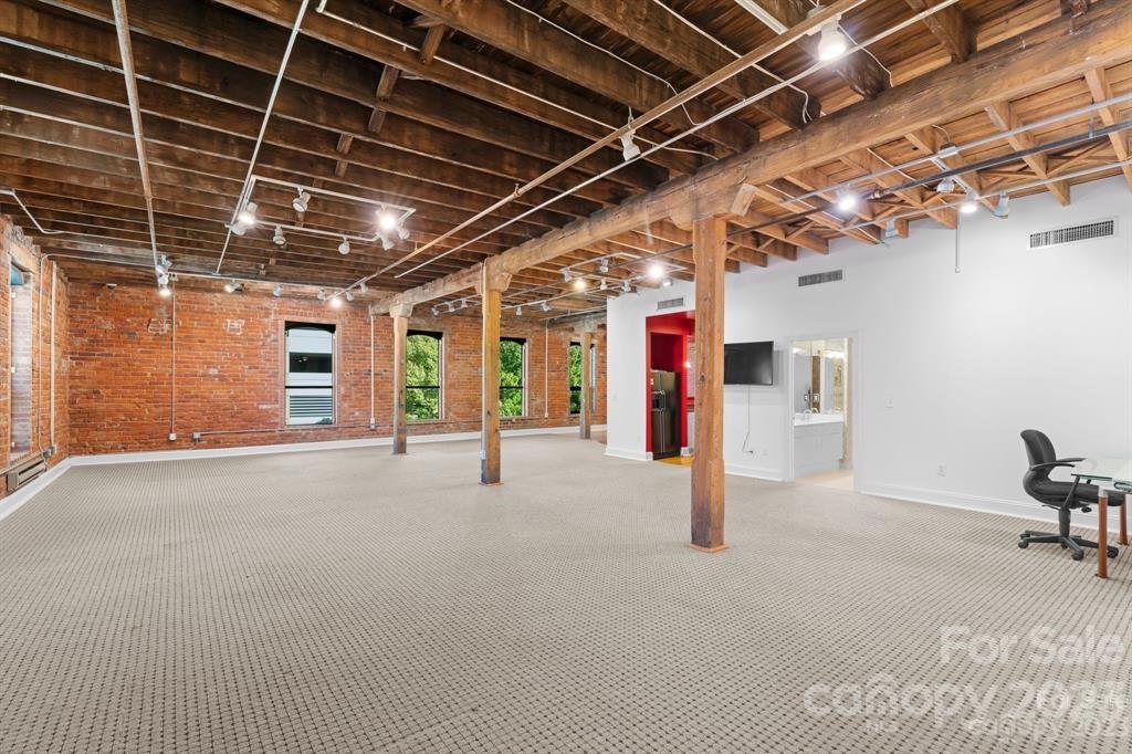 310 Arlington Avenue Unit: 329