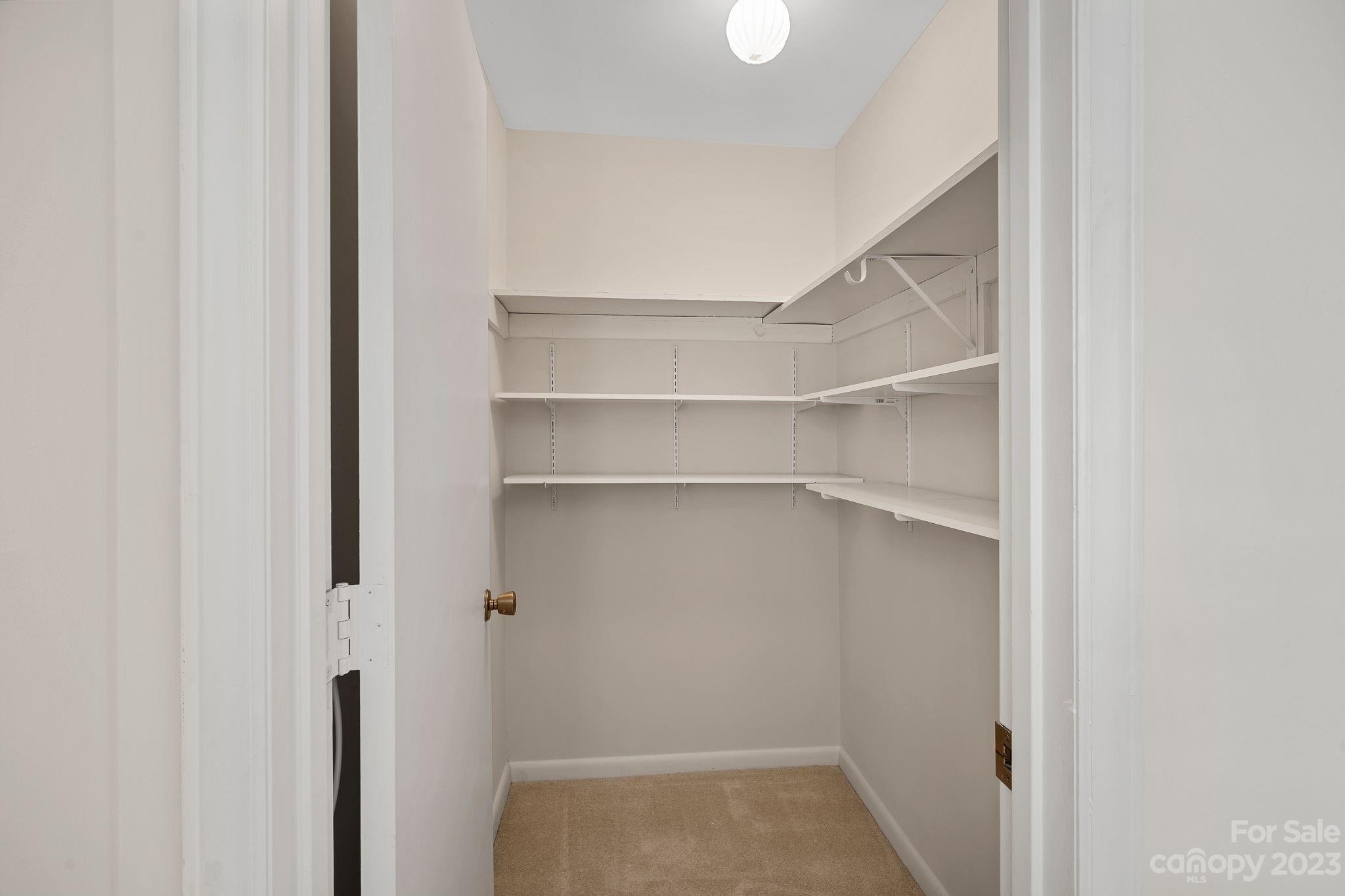 1323 Queens Road Unit: 304