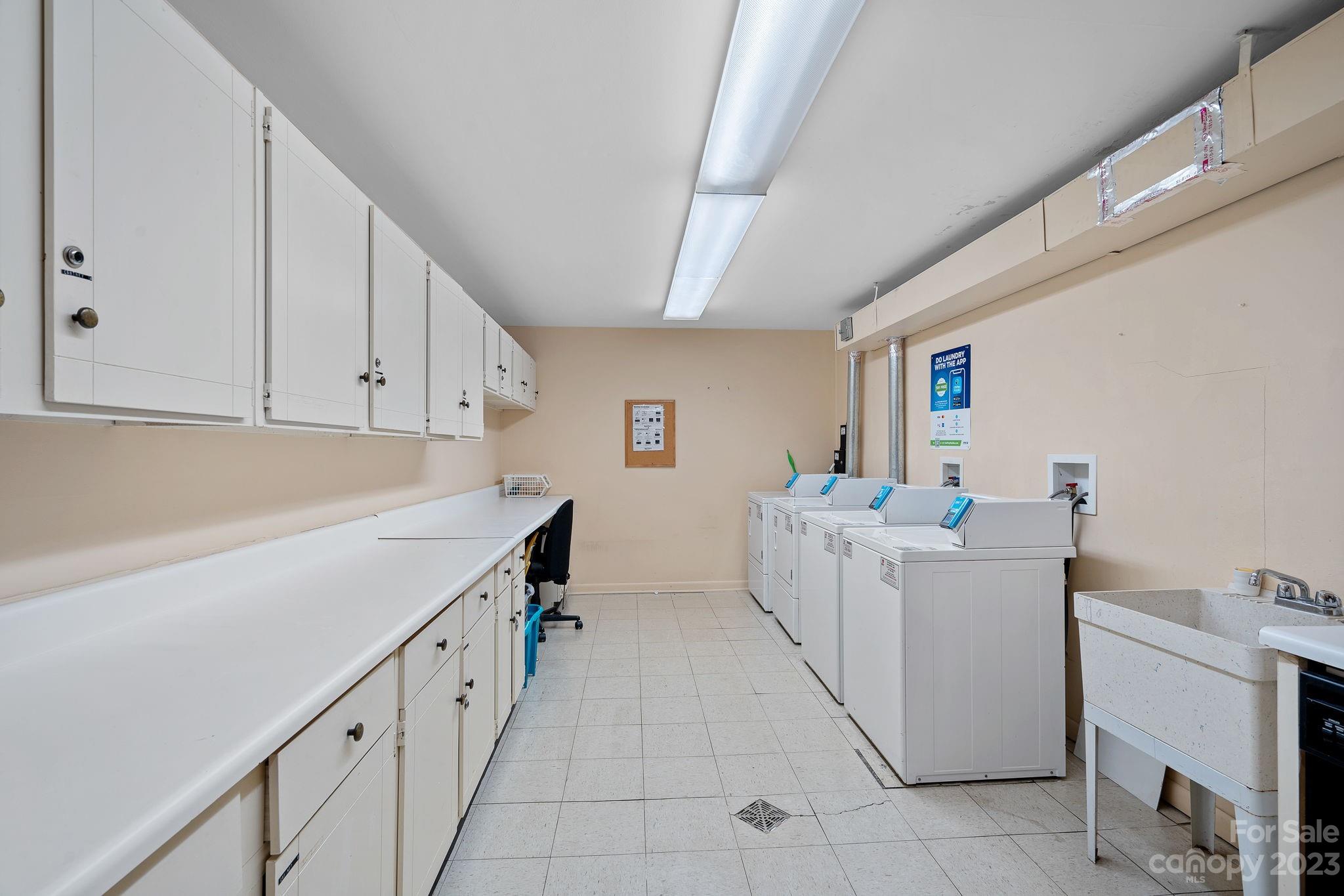 1323 Queens Road Unit: 304