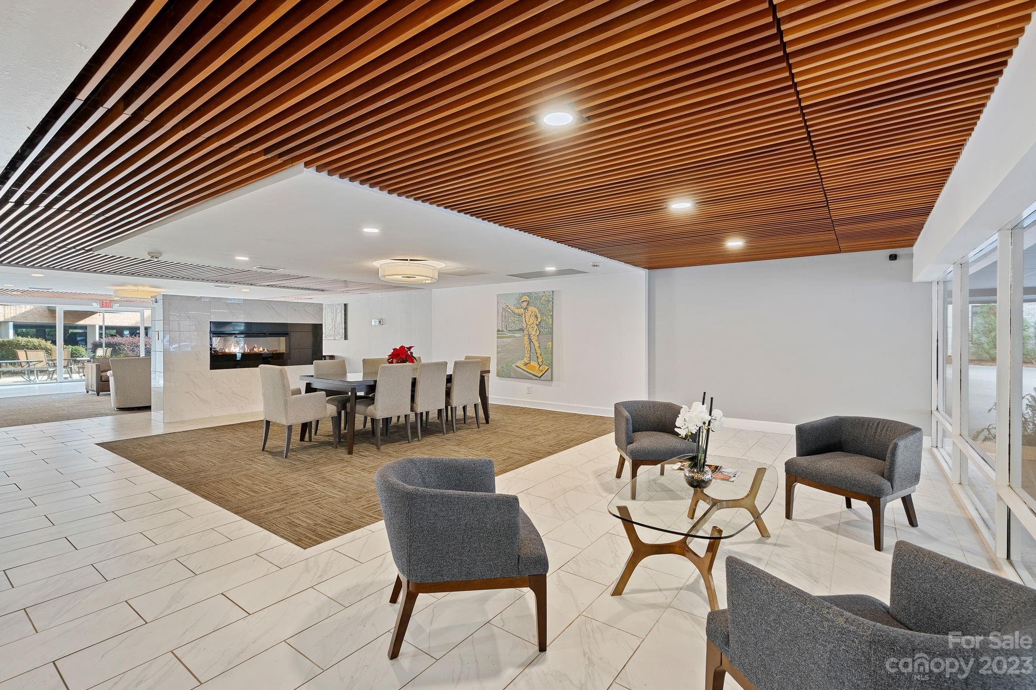 1323 Queens Road Unit: 304