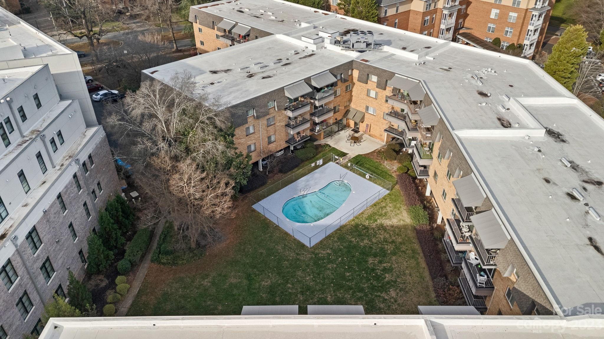 1323 Queens Road Unit: 304