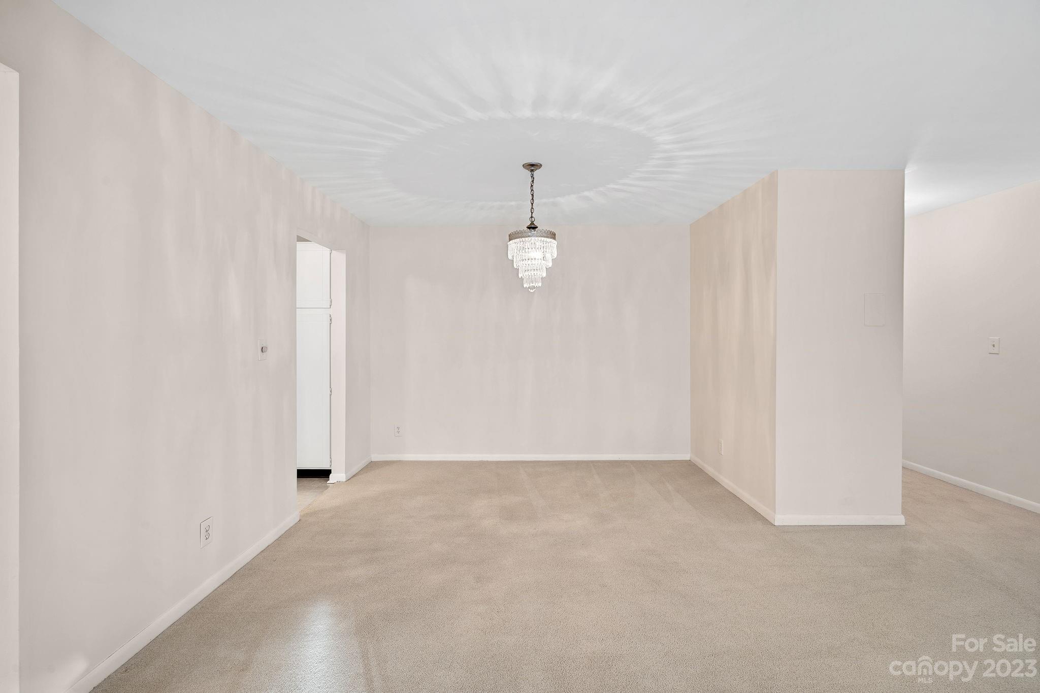 1323 Queens Road Unit: 304