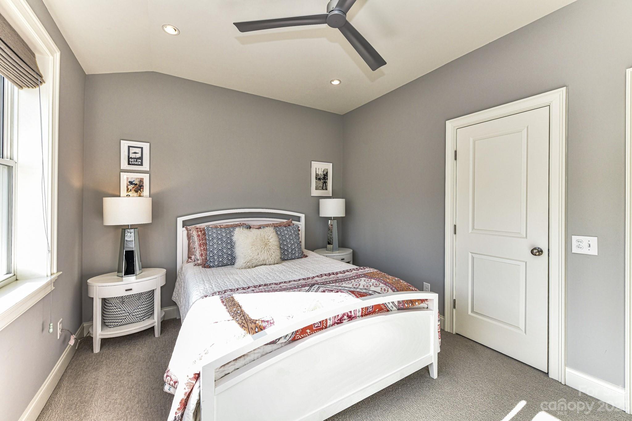 1224 Cotswold Place