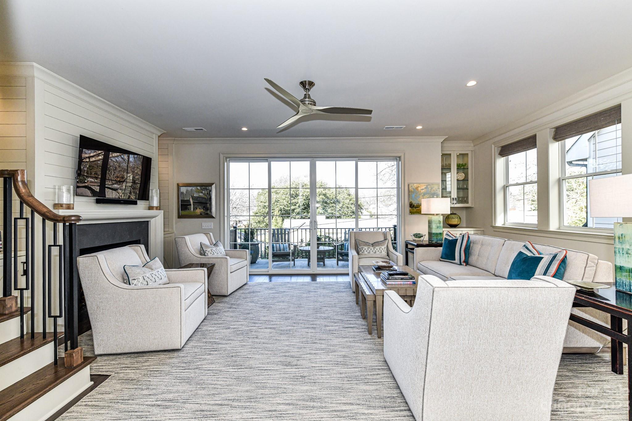 1224 Cotswold Place