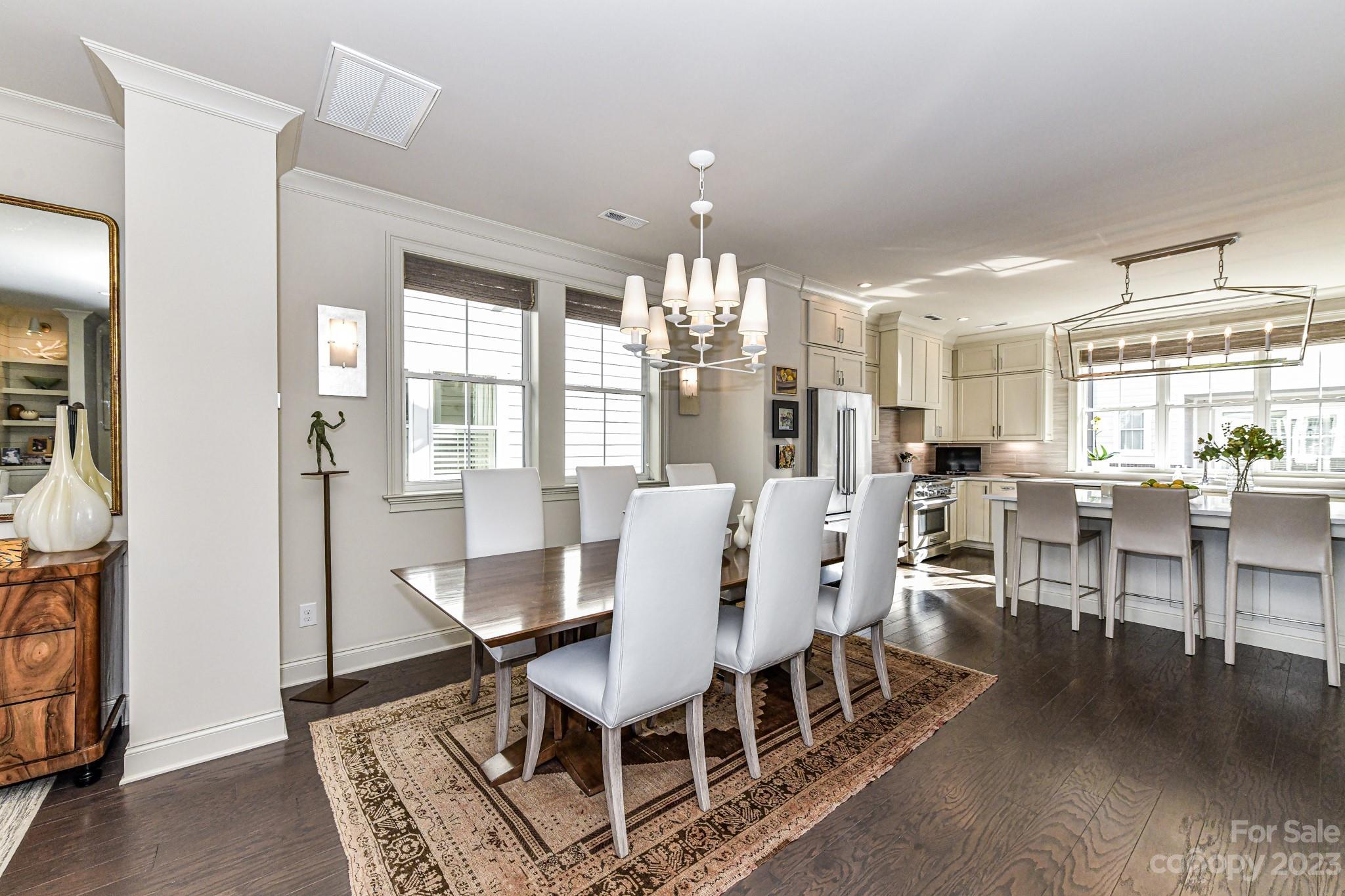 1224 Cotswold Place