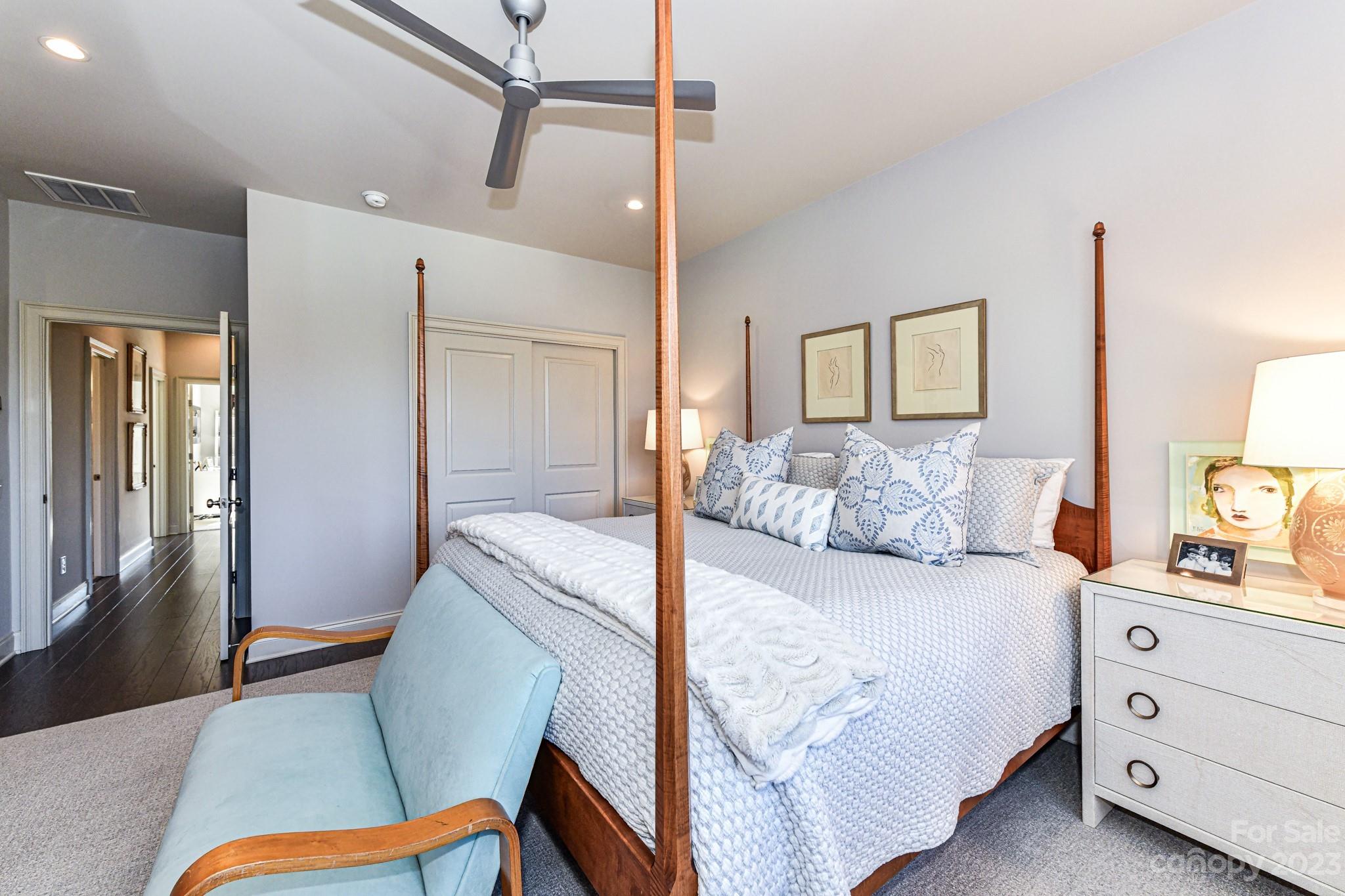 1224 Cotswold Place
