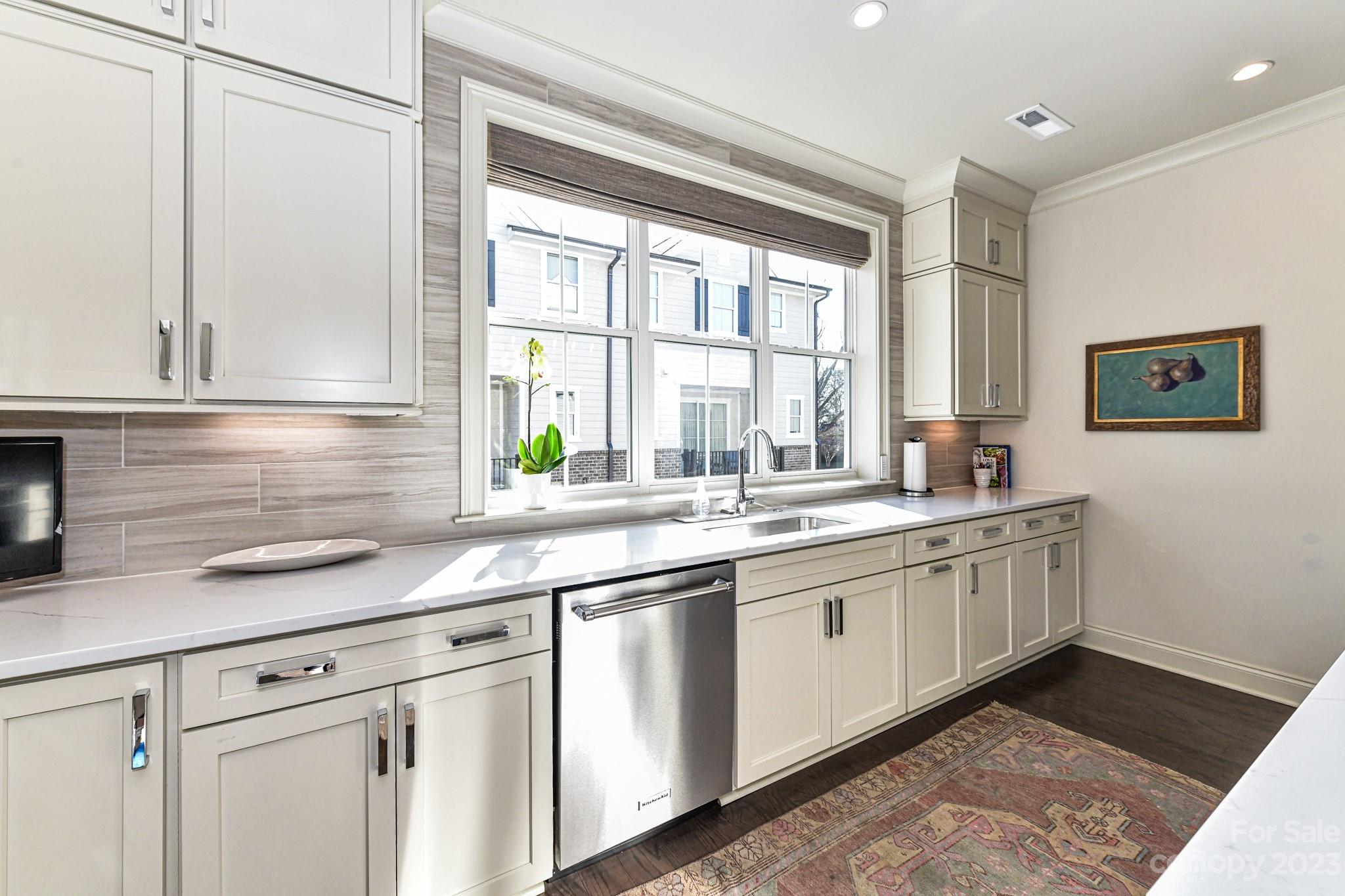 1224 Cotswold Place