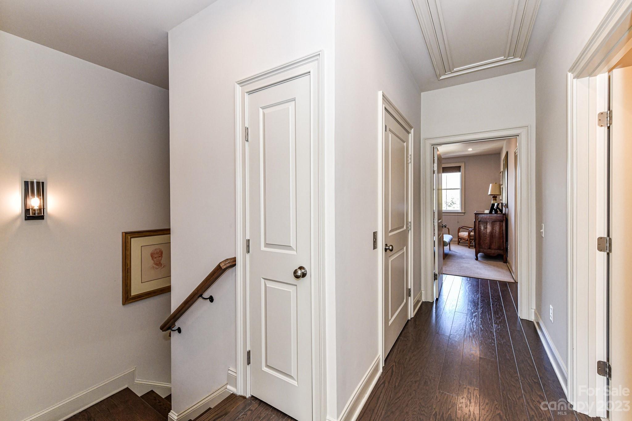 1224 Cotswold Place