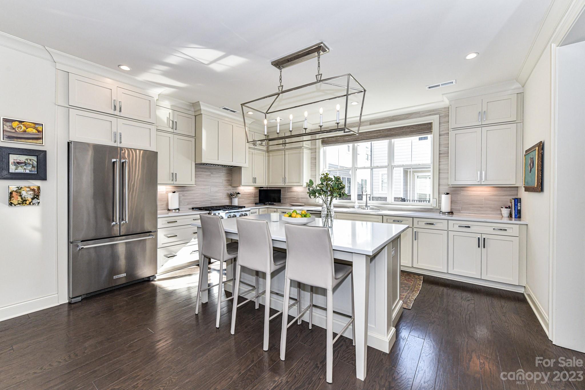 1224 Cotswold Place