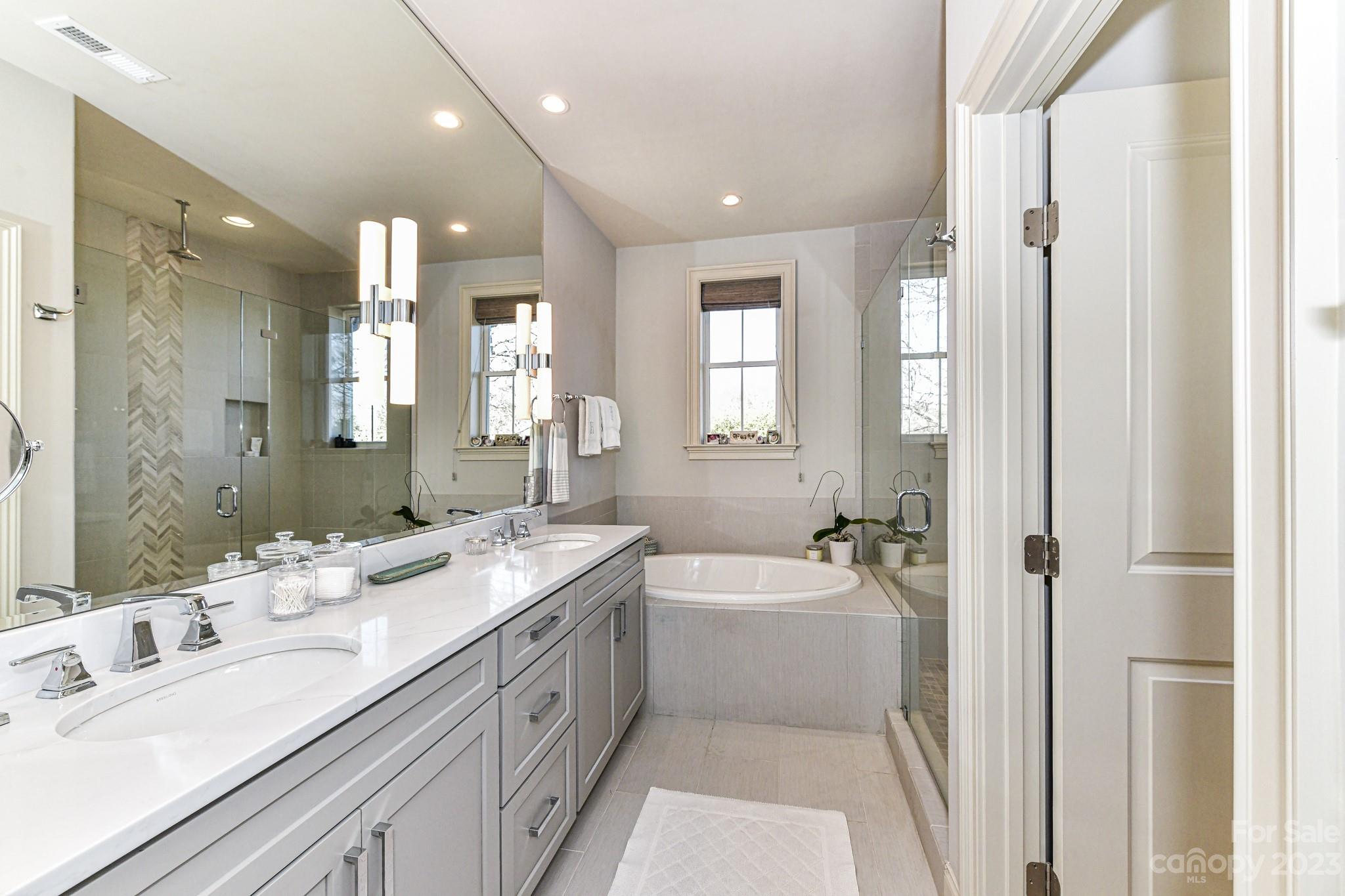 1224 Cotswold Place
