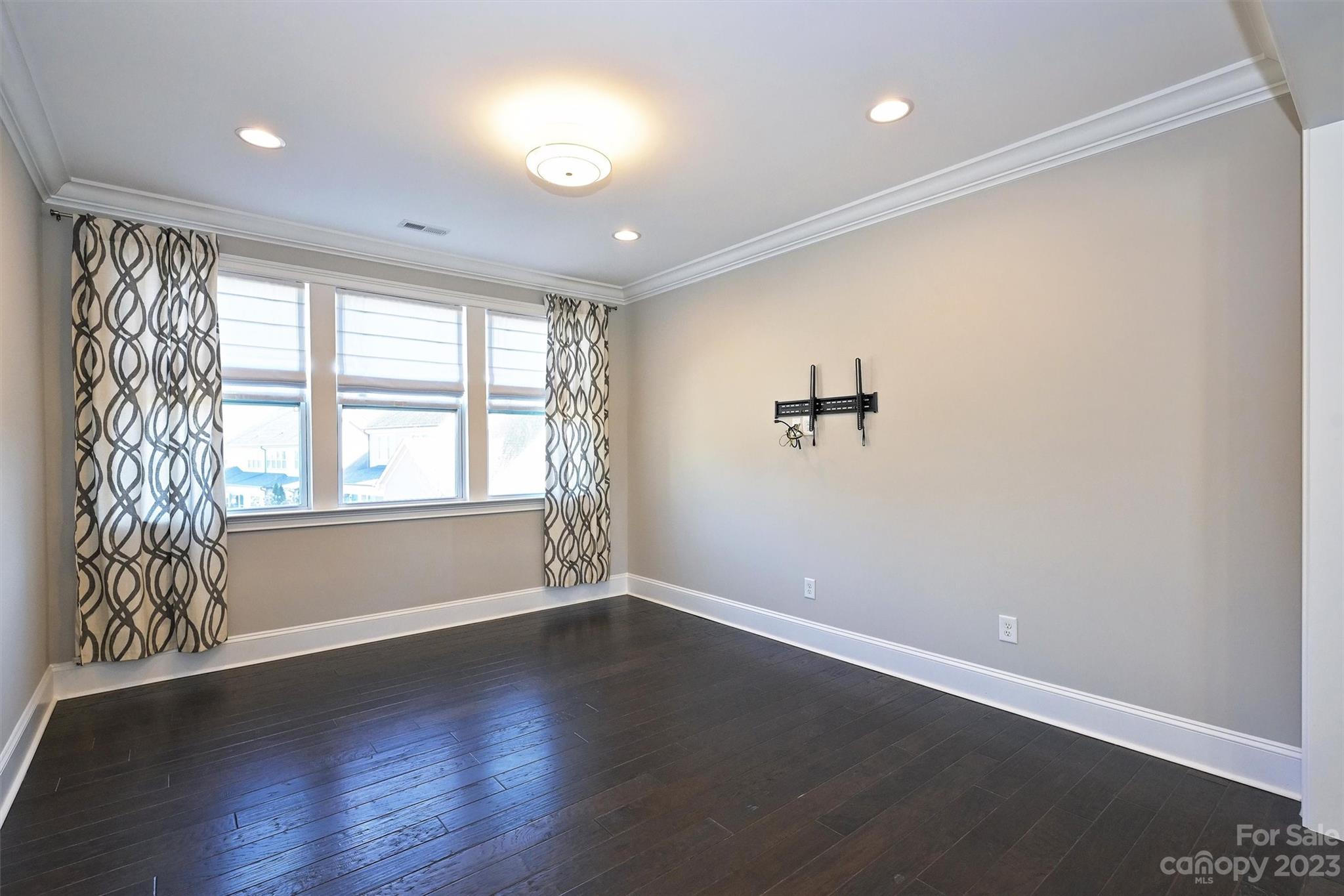 414 Kirkbride Court