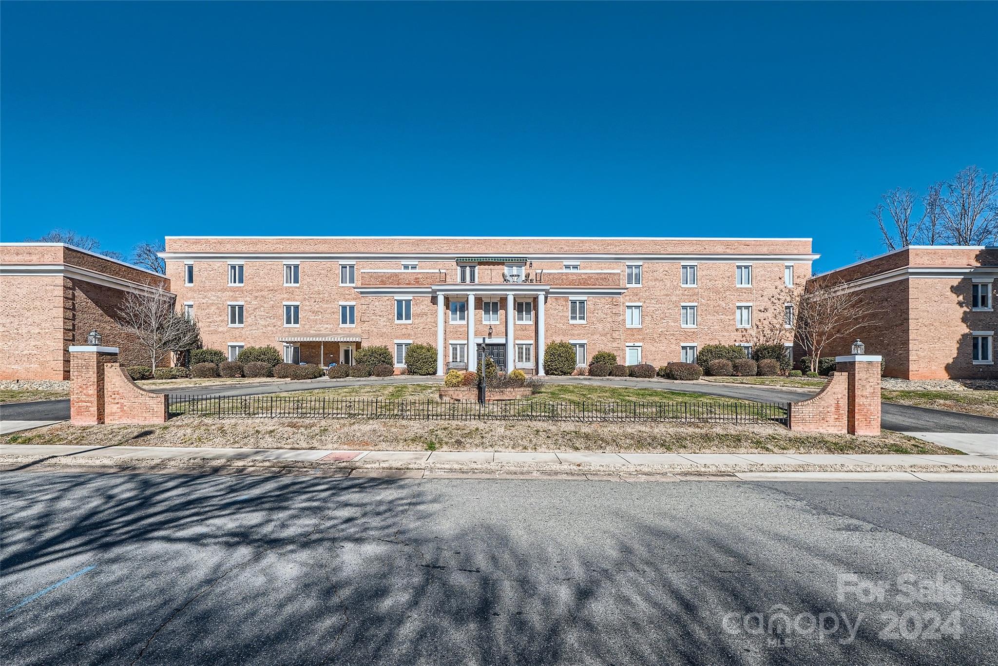 4527 Gaynor Road Unit: 301