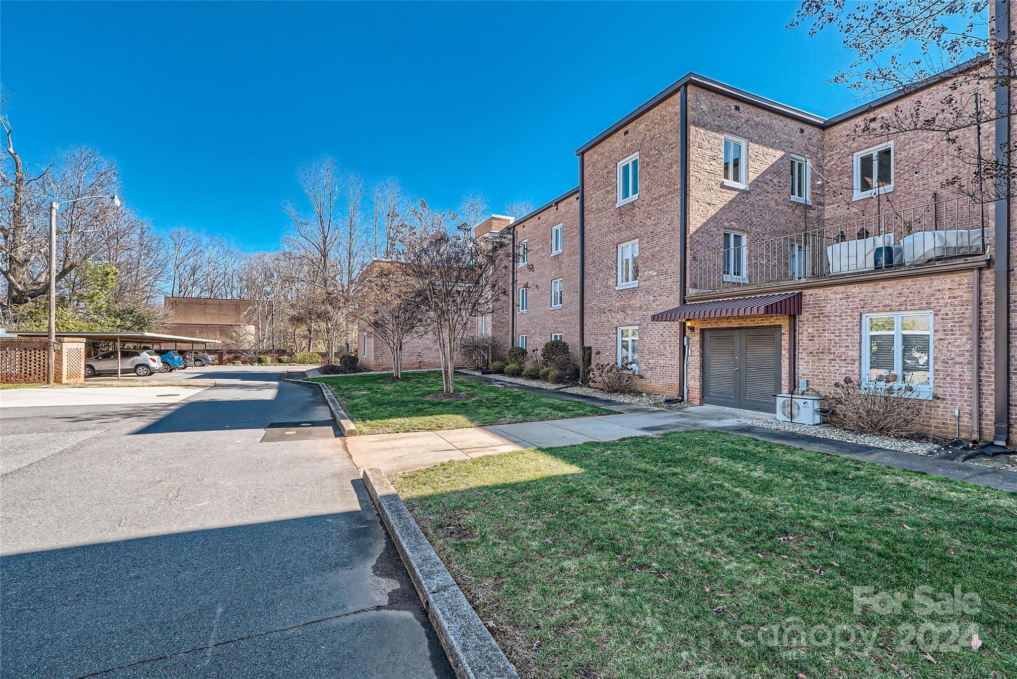 4527 Gaynor Road Unit: 301