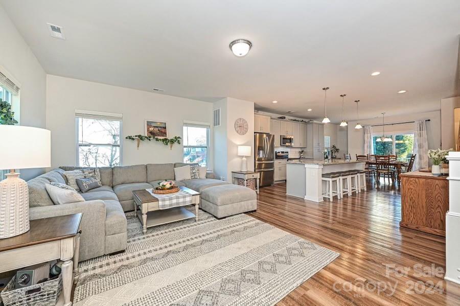1020 Sharon Towns Drive