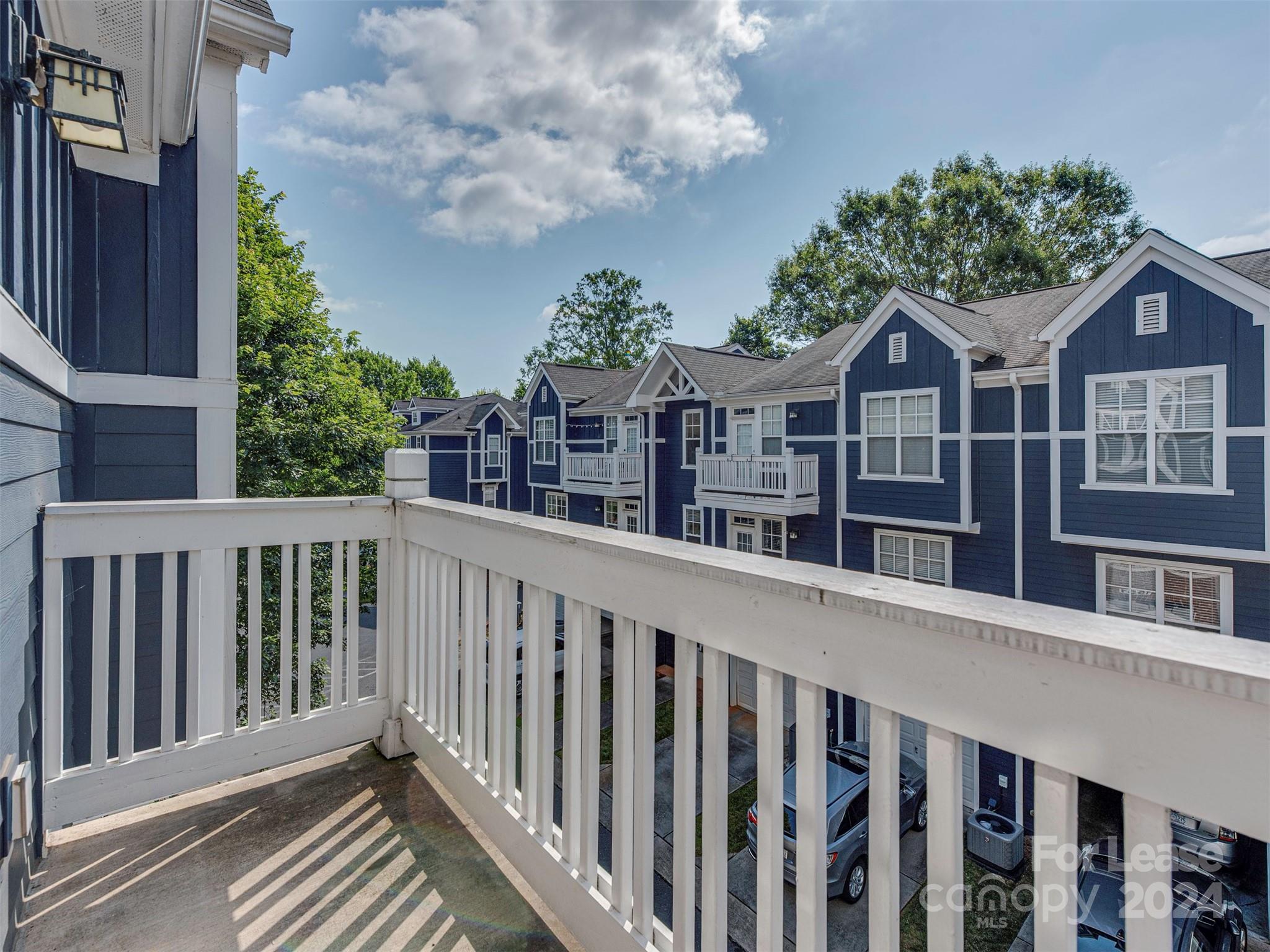 1547 Walnut View Drive