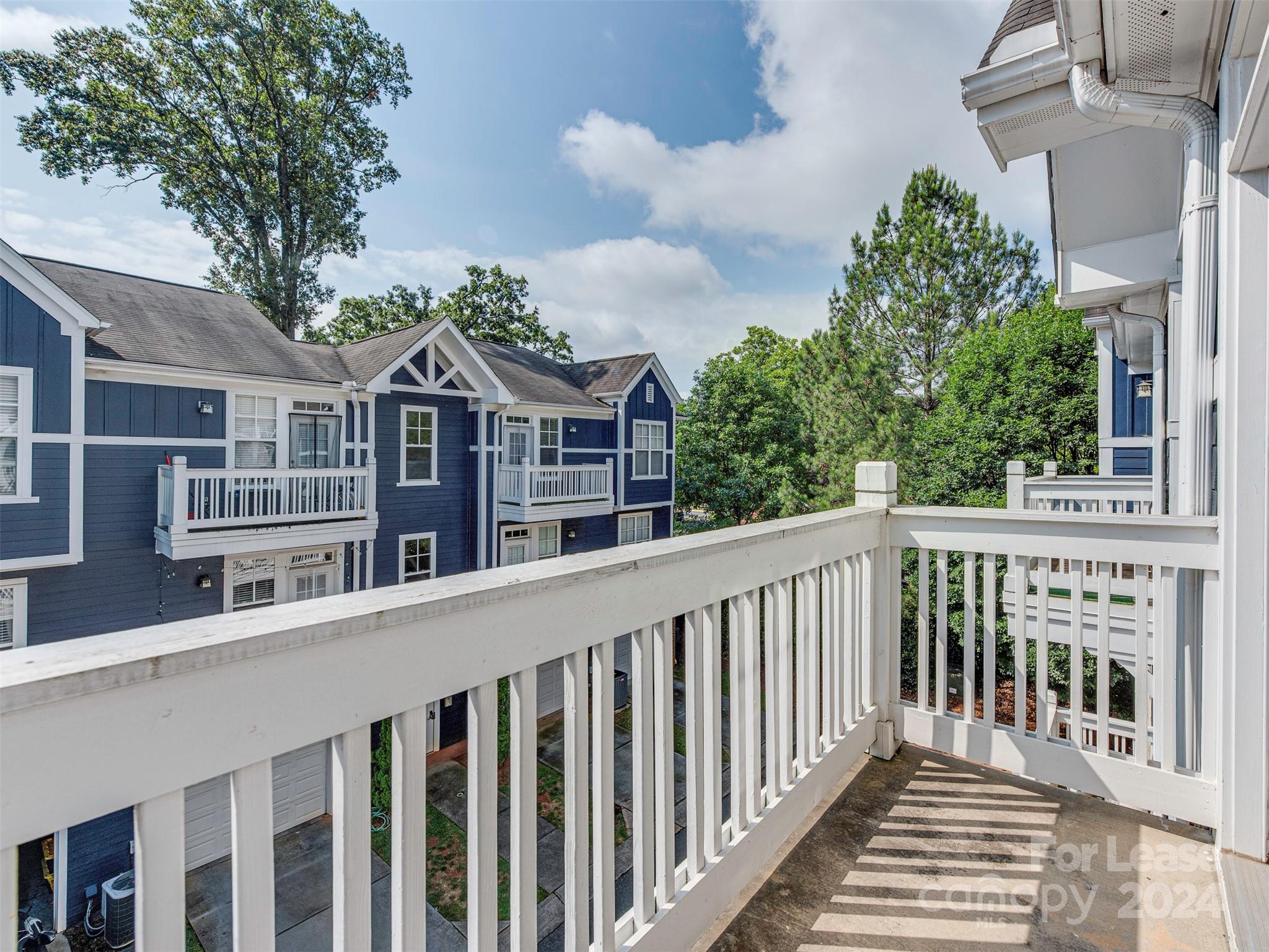 1547 Walnut View Drive