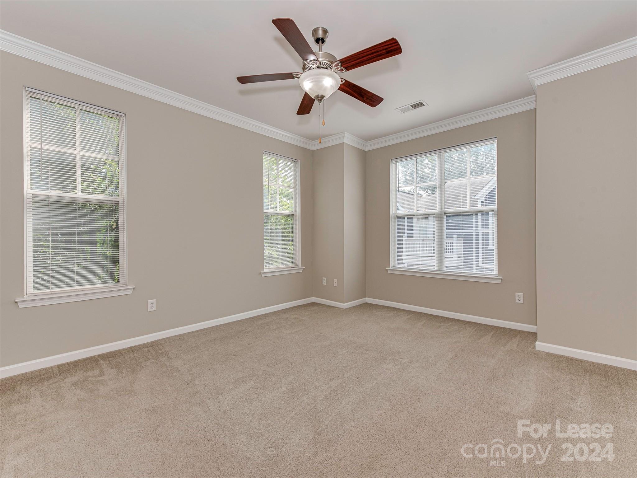 1547 Walnut View Drive