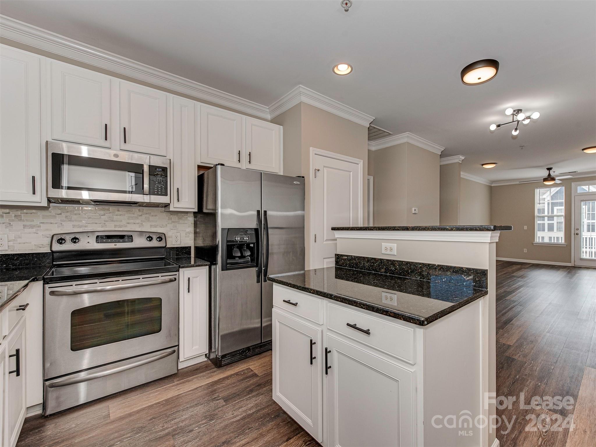 1547 Walnut View Drive