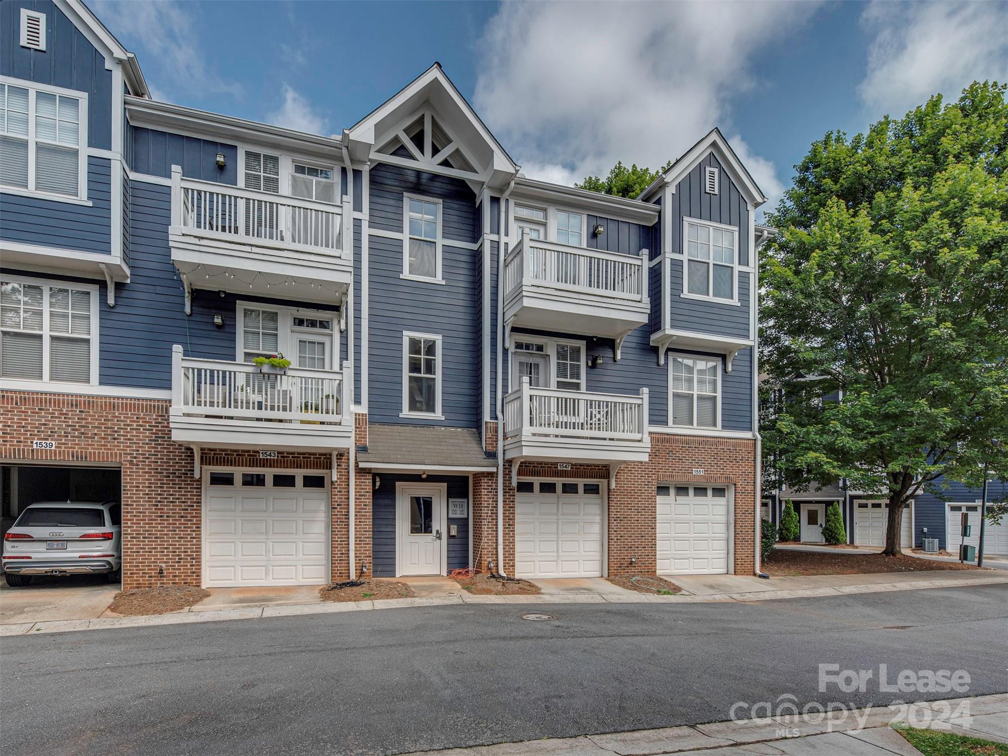 1547 Walnut View Drive