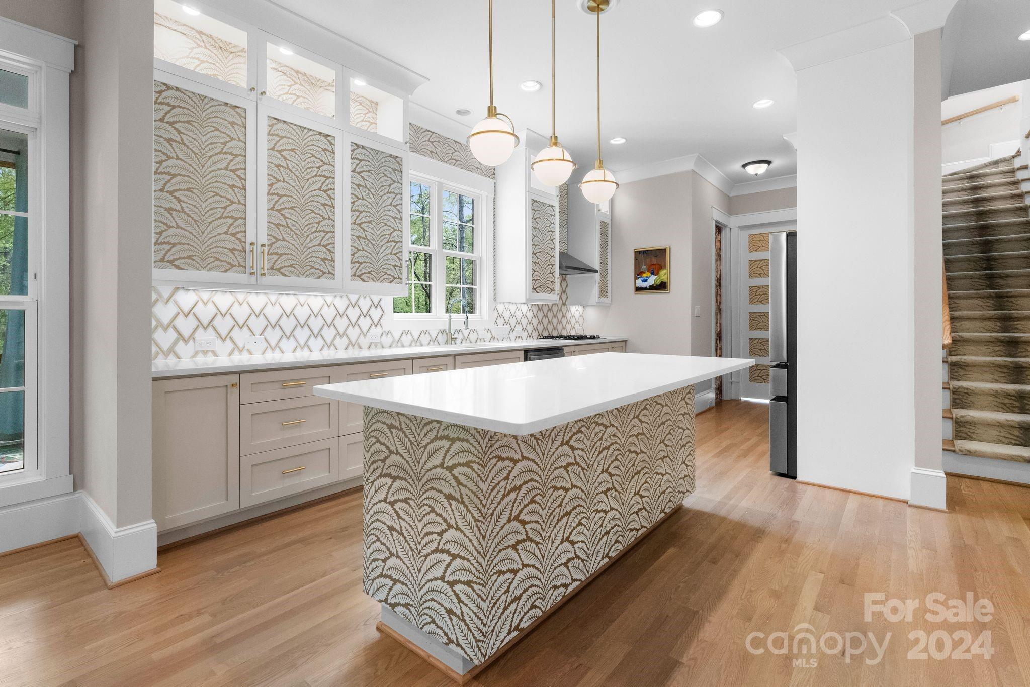 6537 Gardner Lane