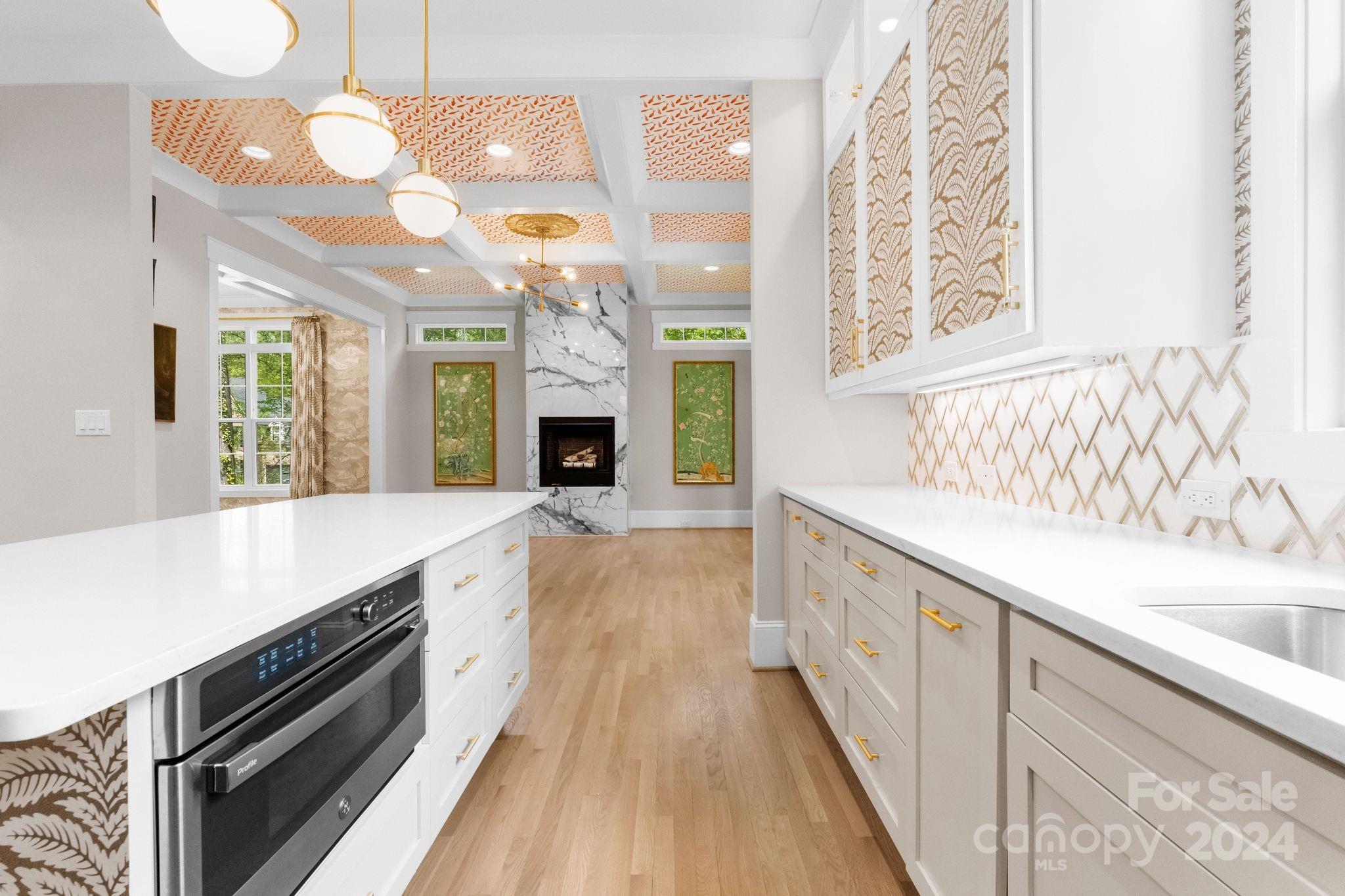 6537 Gardner Lane