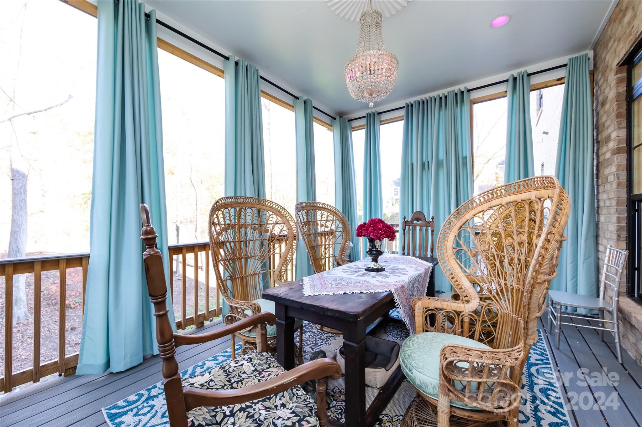 6537 Gardner Lane