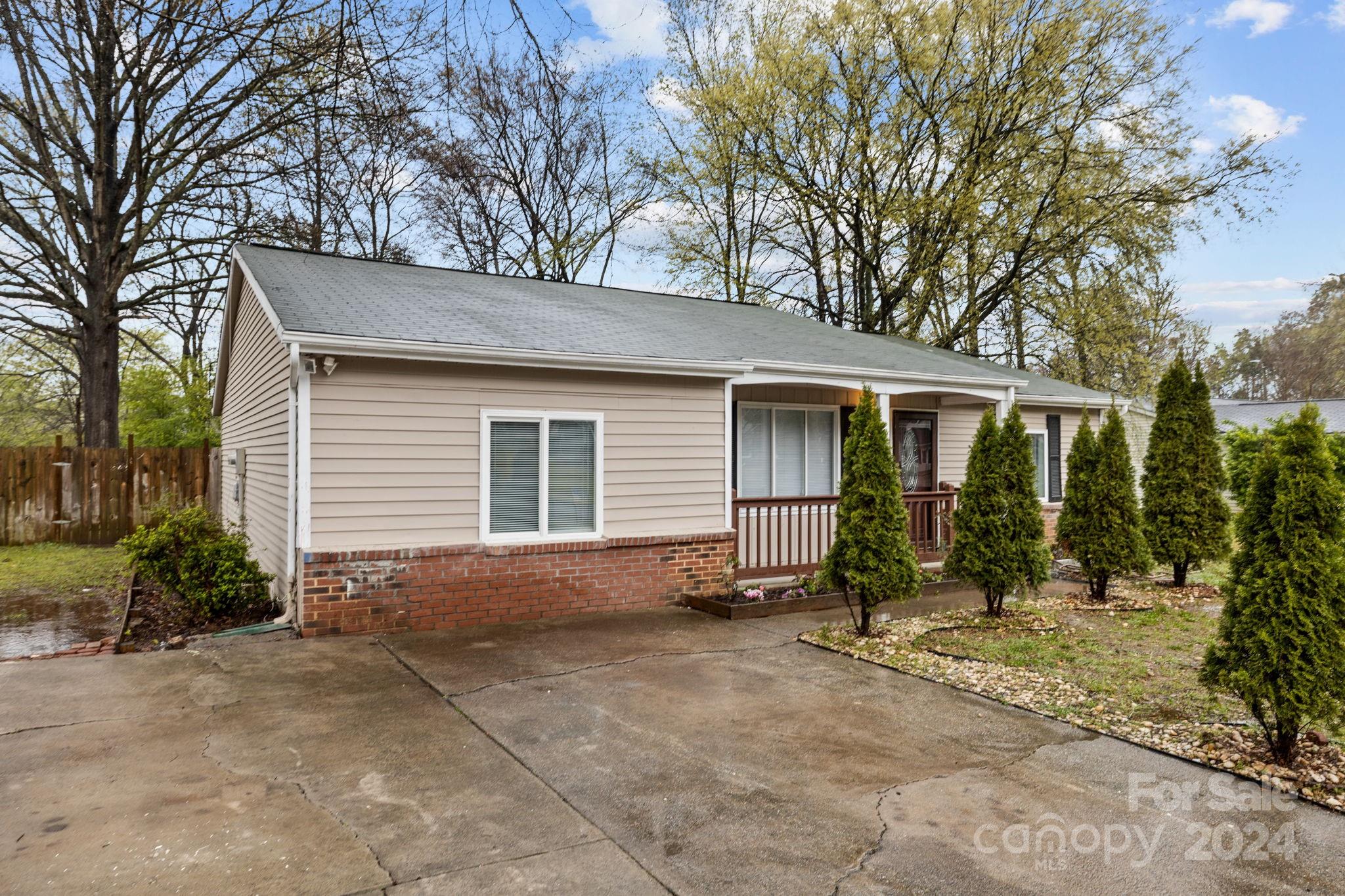 1737 Rice Planters Road