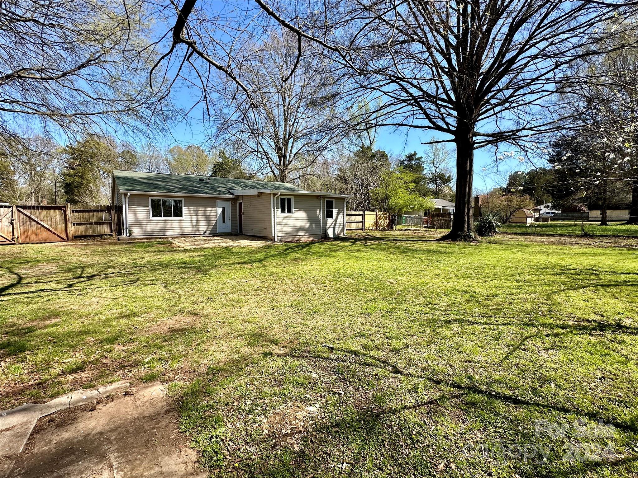1737 Rice Planters Road