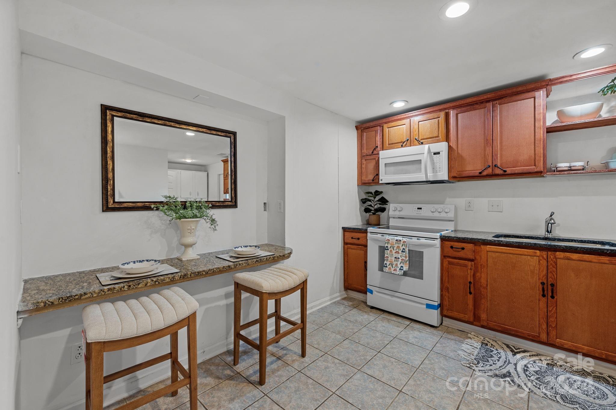 1737 Rice Planters Road
