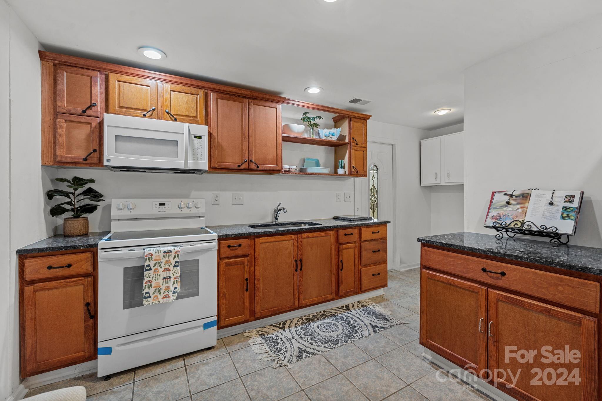 1737 Rice Planters Road