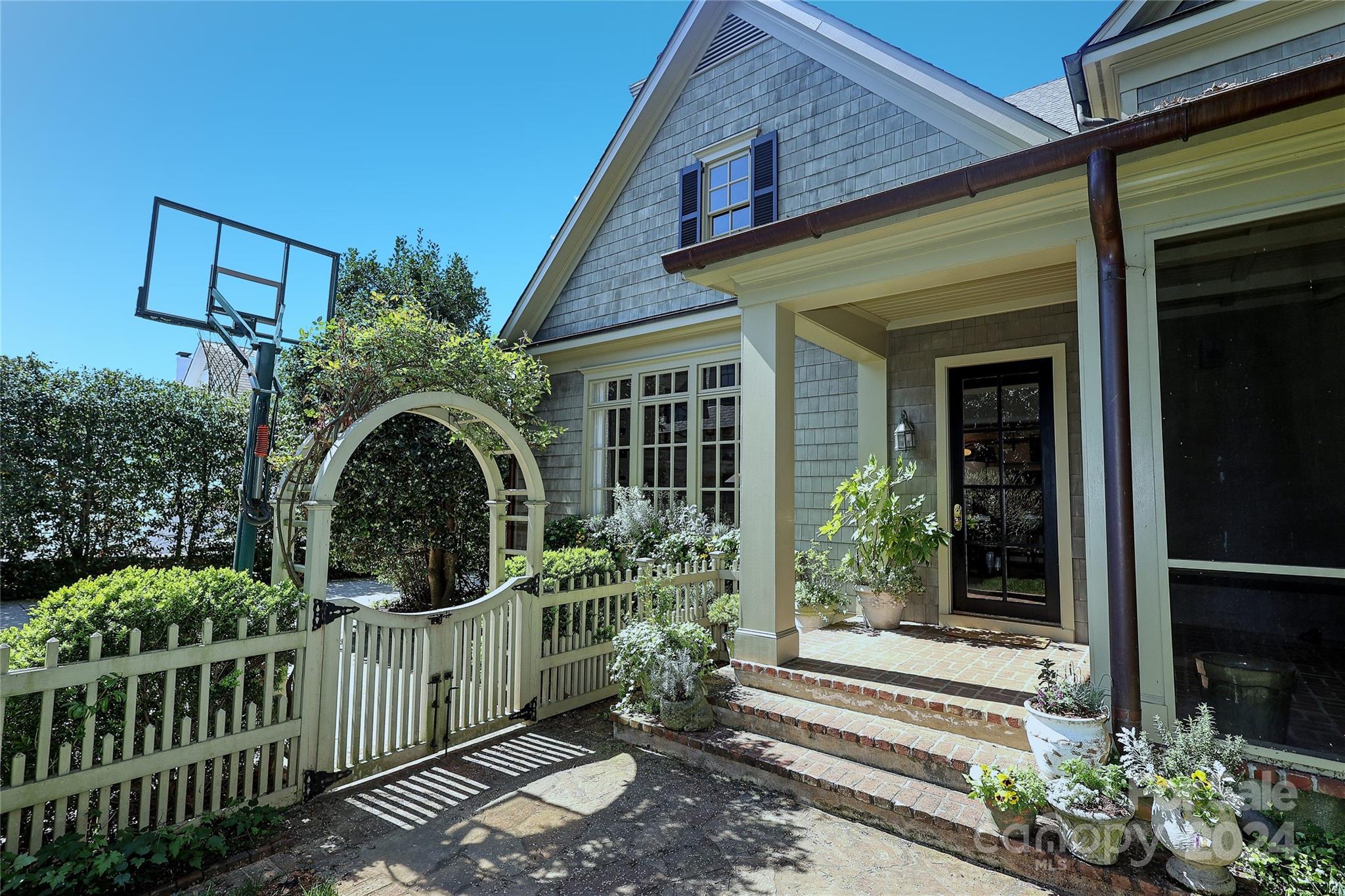 219 Cherokee Road