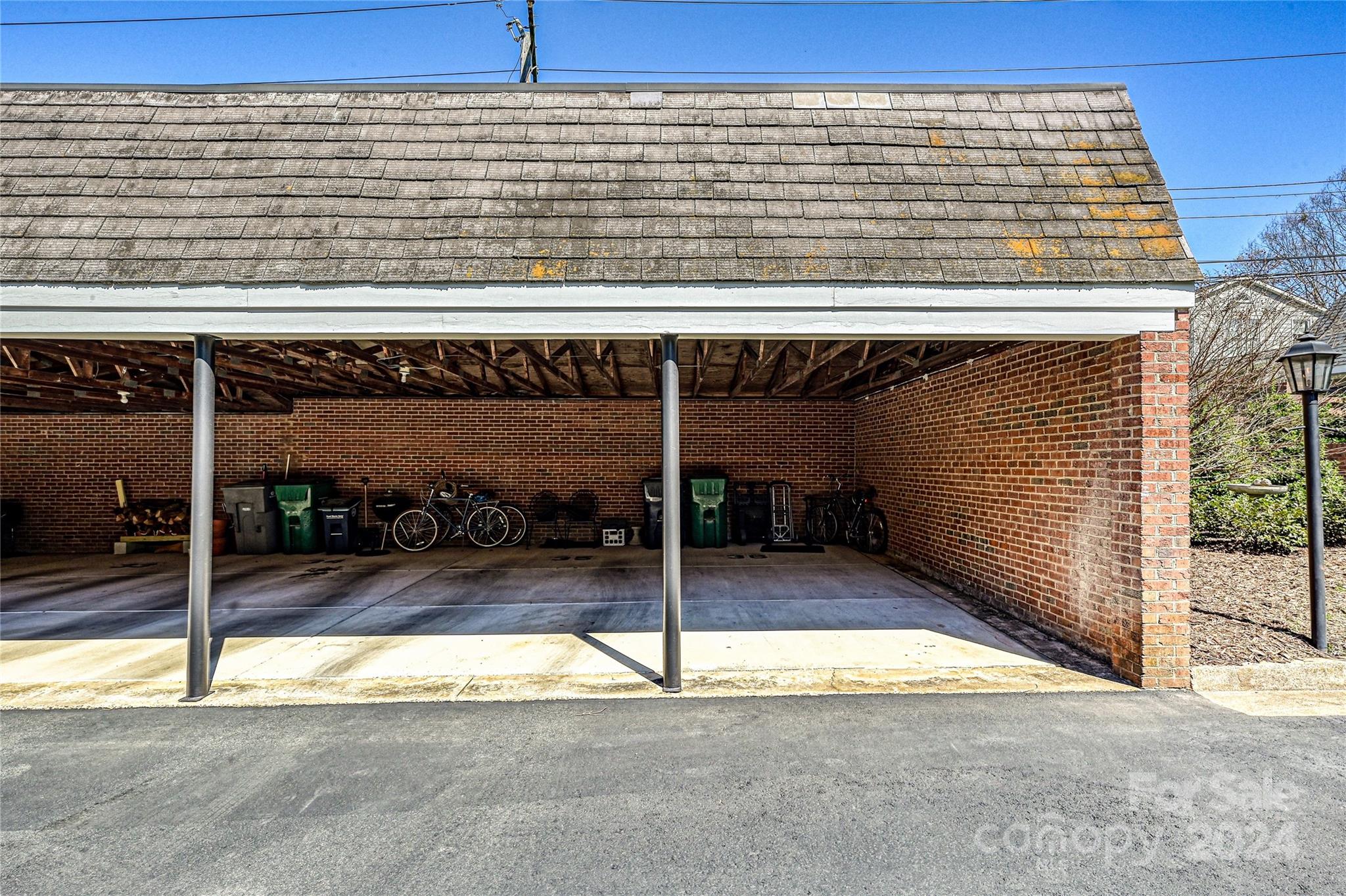 207 Perrin Place