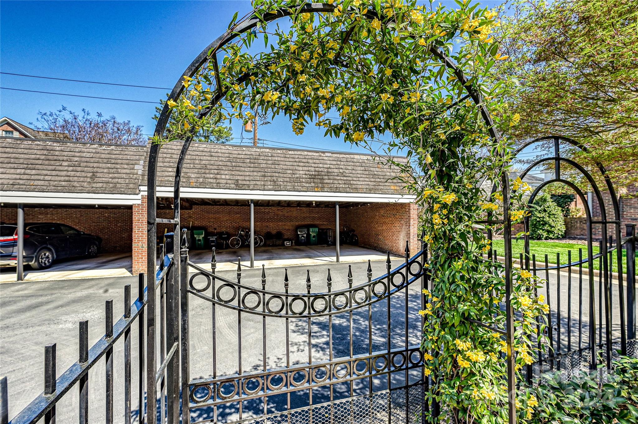 207 Perrin Place