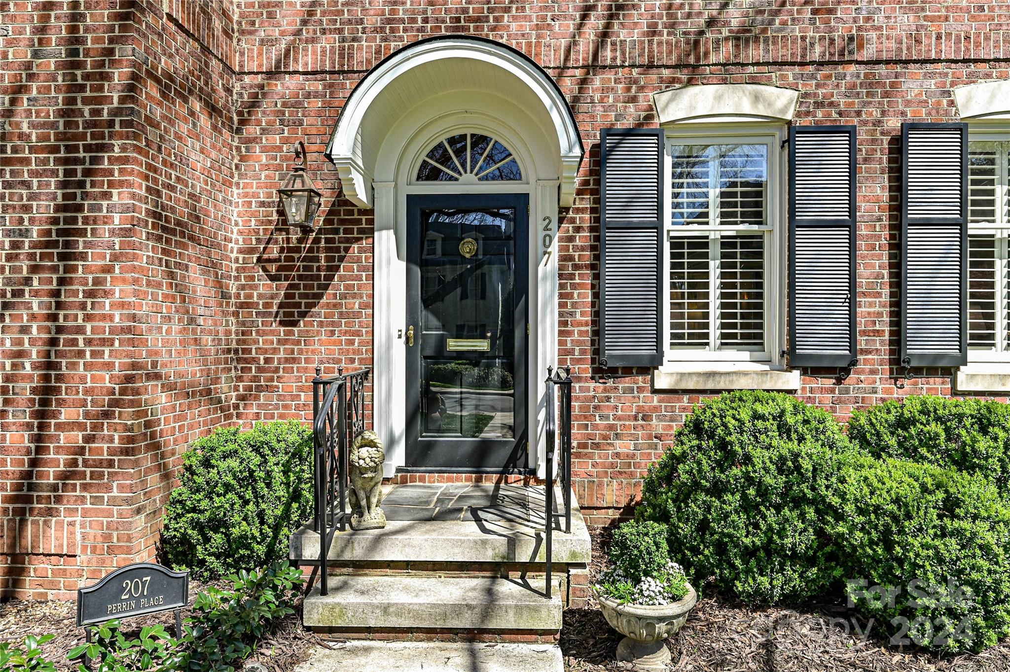 207 Perrin Place