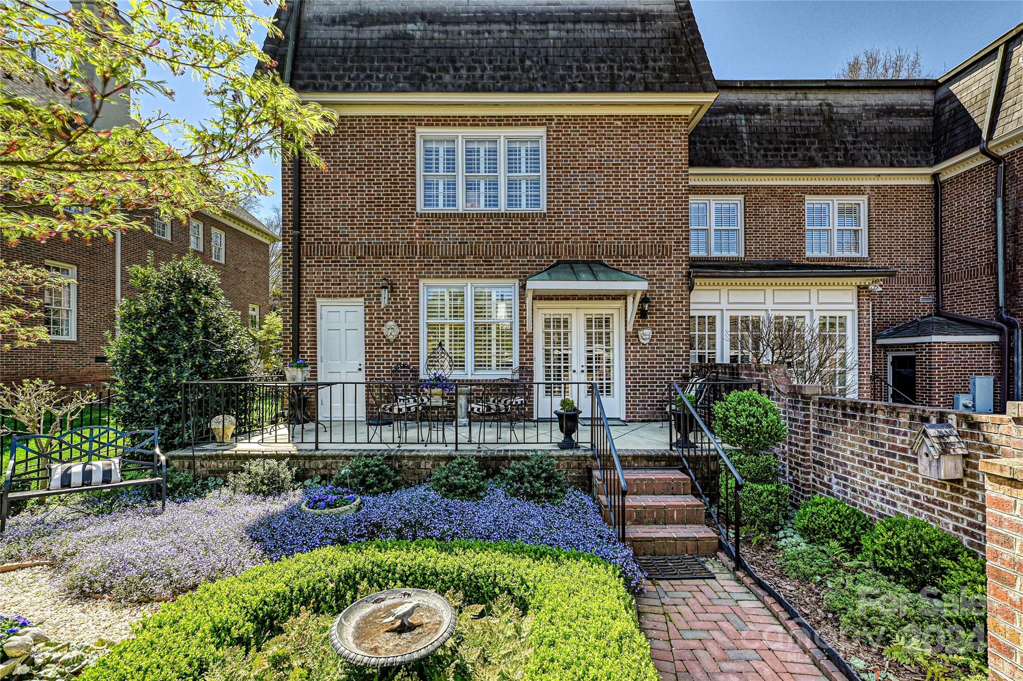 207 Perrin Place