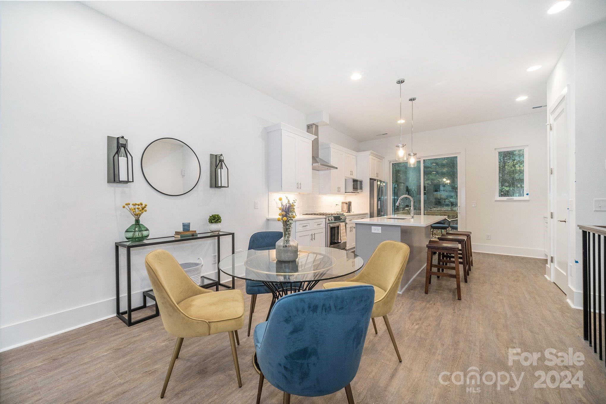 2443 Weddington Avenue Unit: 2