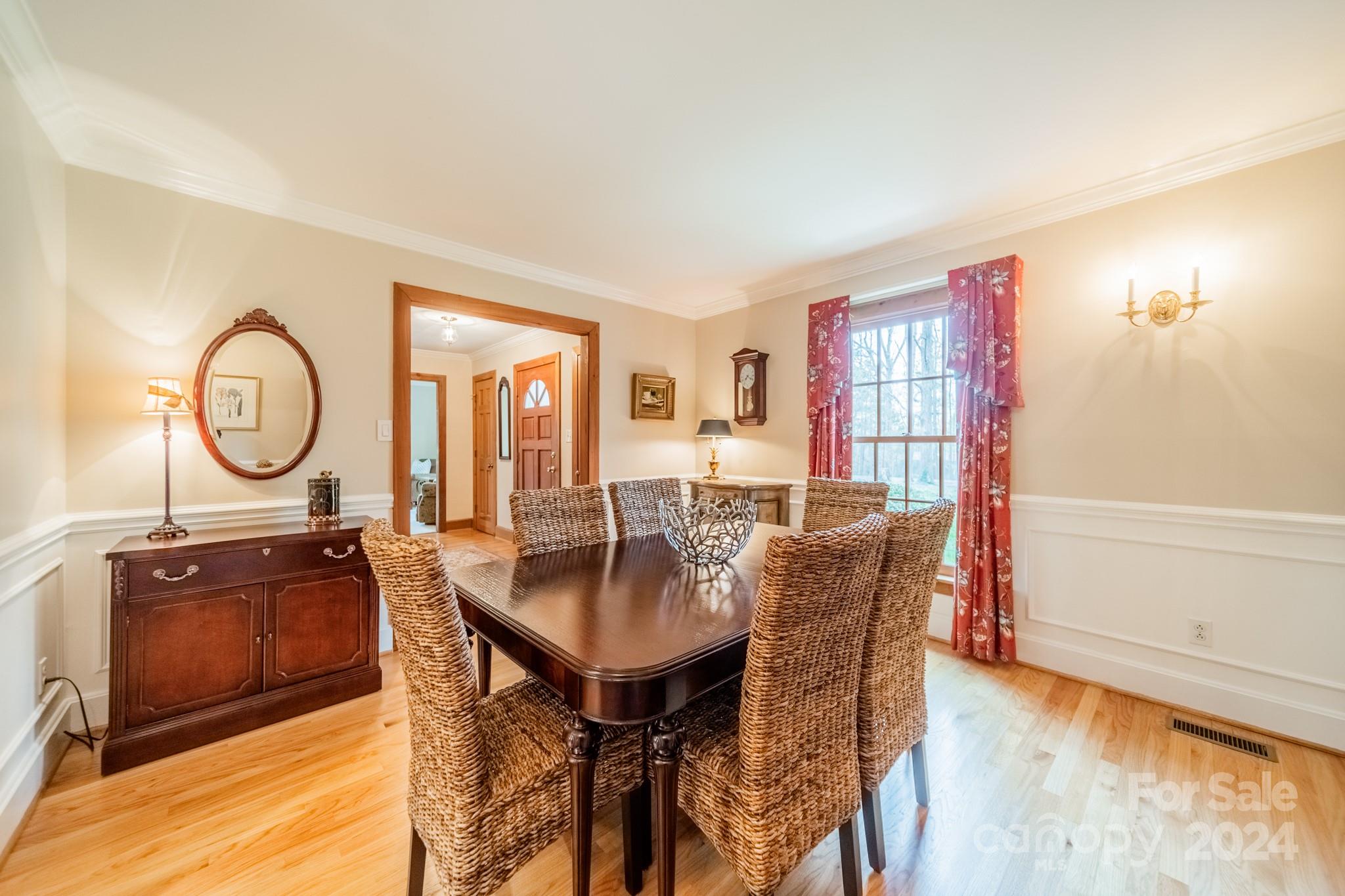 8412 Viking Drive