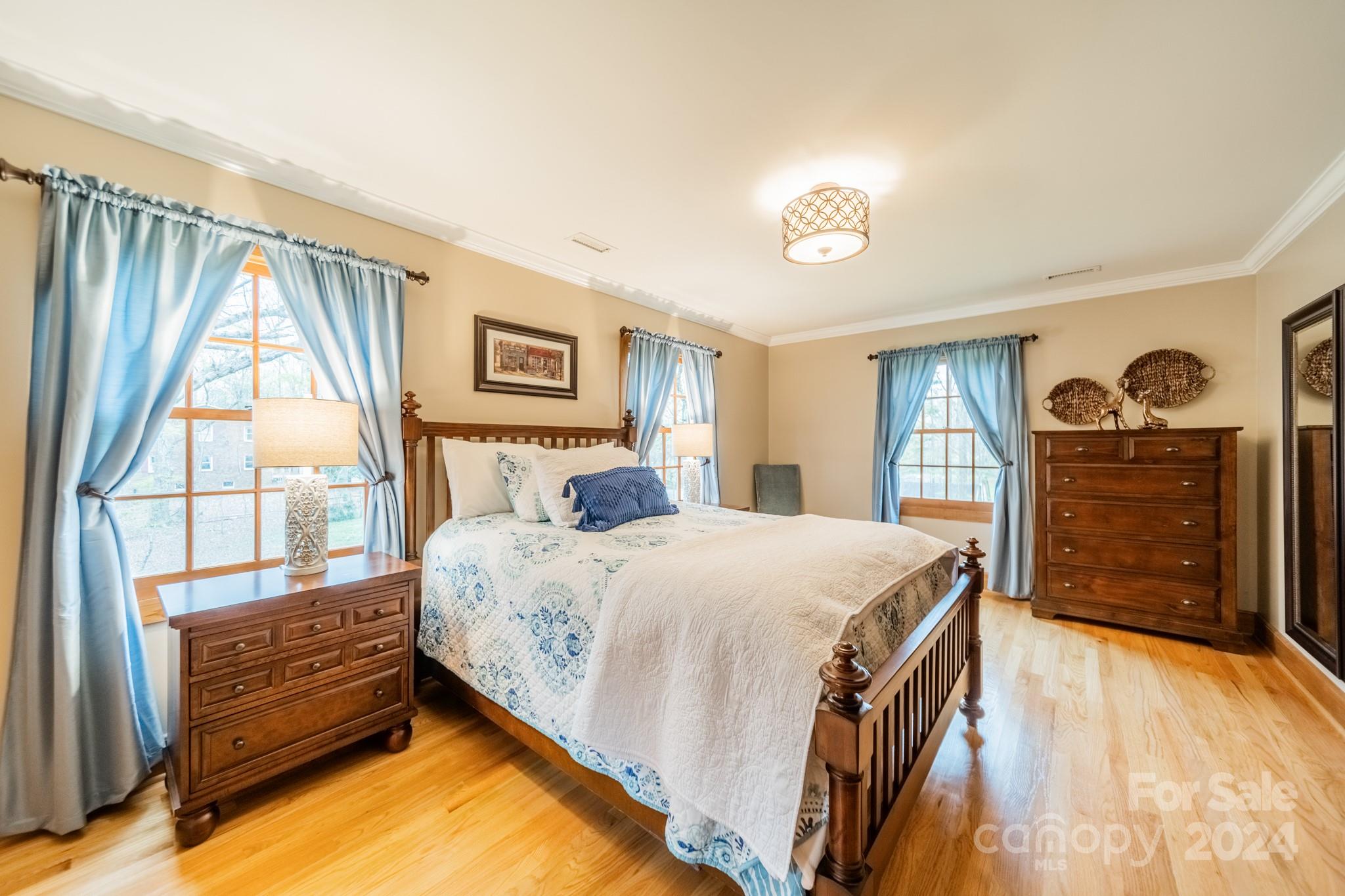 8412 Viking Drive