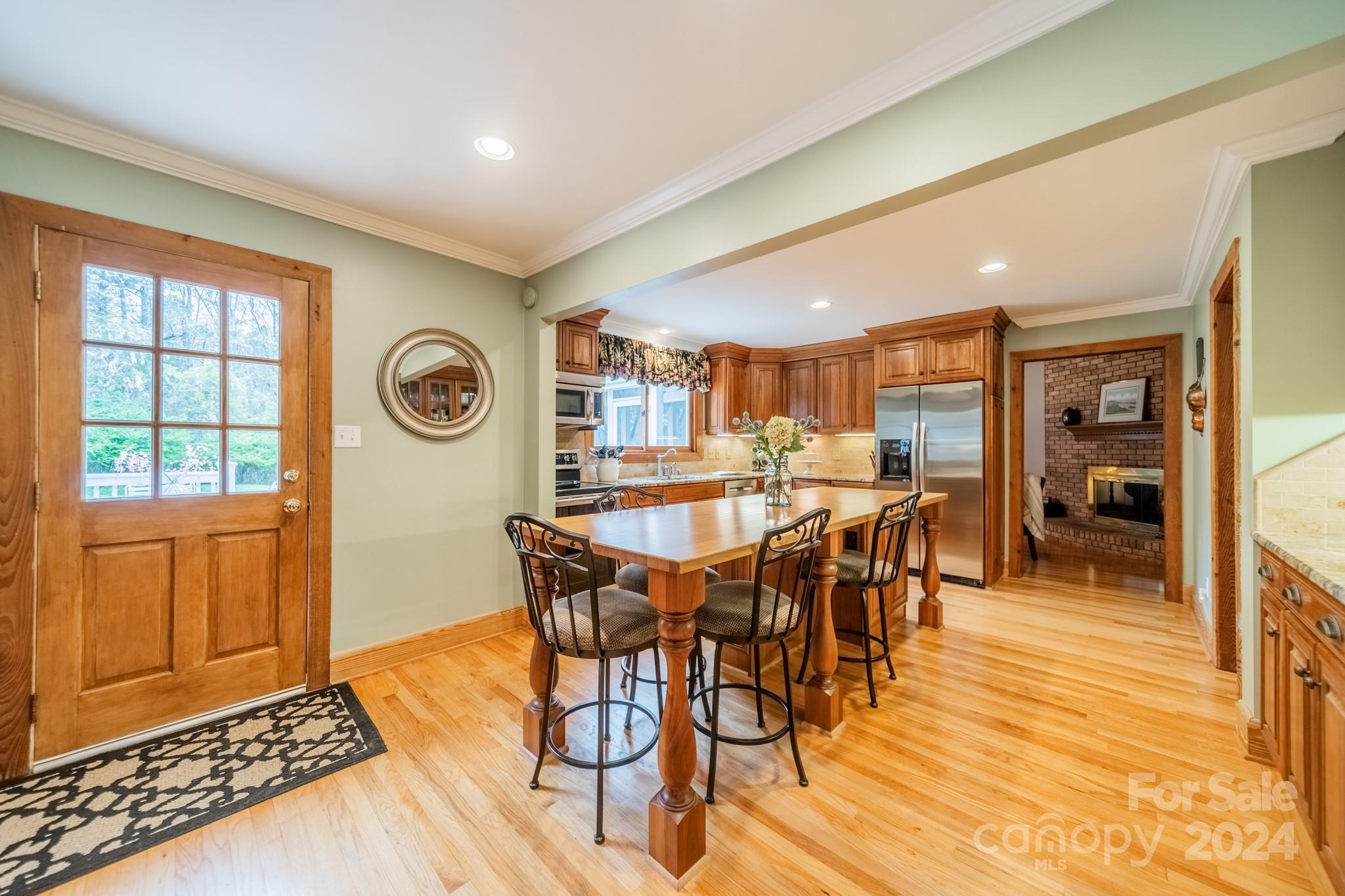 8412 Viking Drive