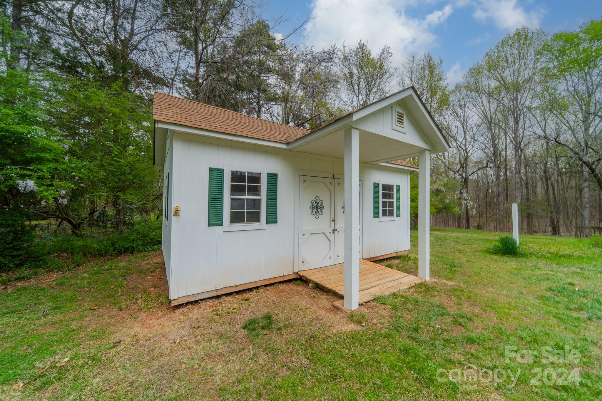8412 Viking Drive