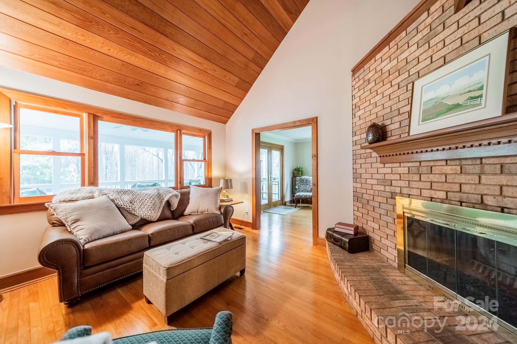 8412 Viking Drive