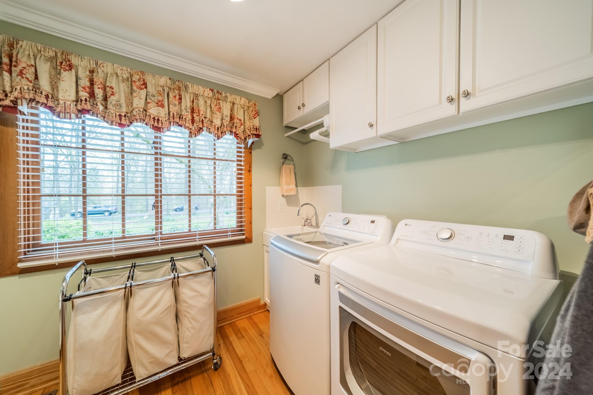 8412 Viking Drive