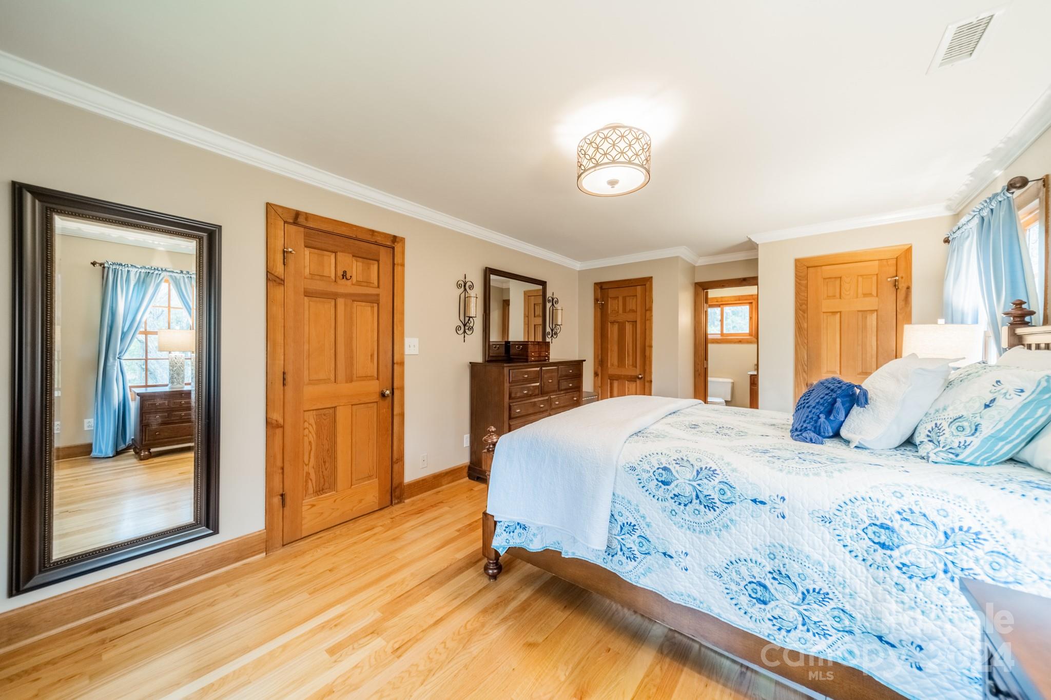 8412 Viking Drive