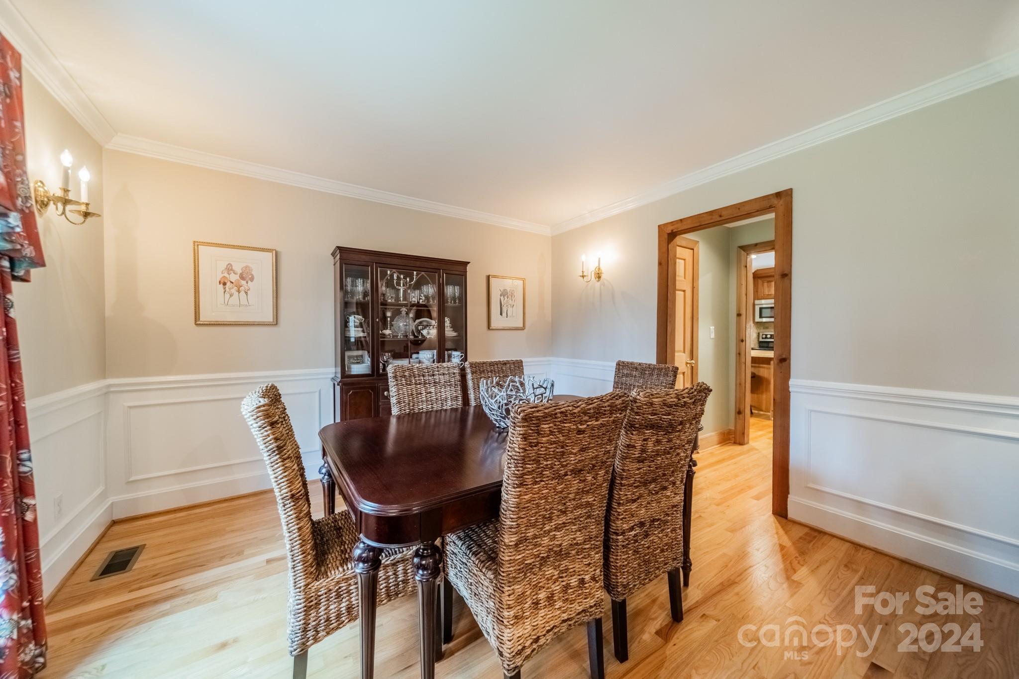 8412 Viking Drive