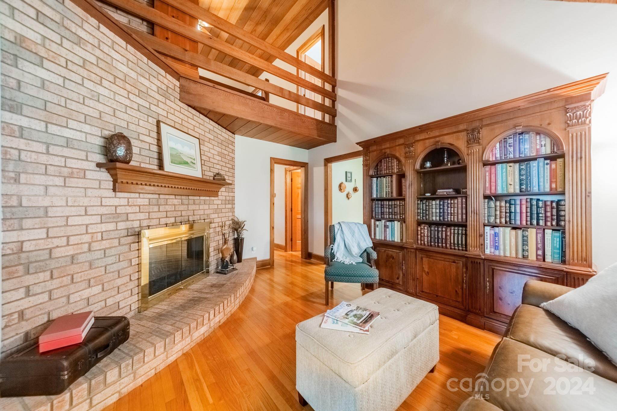 8412 Viking Drive