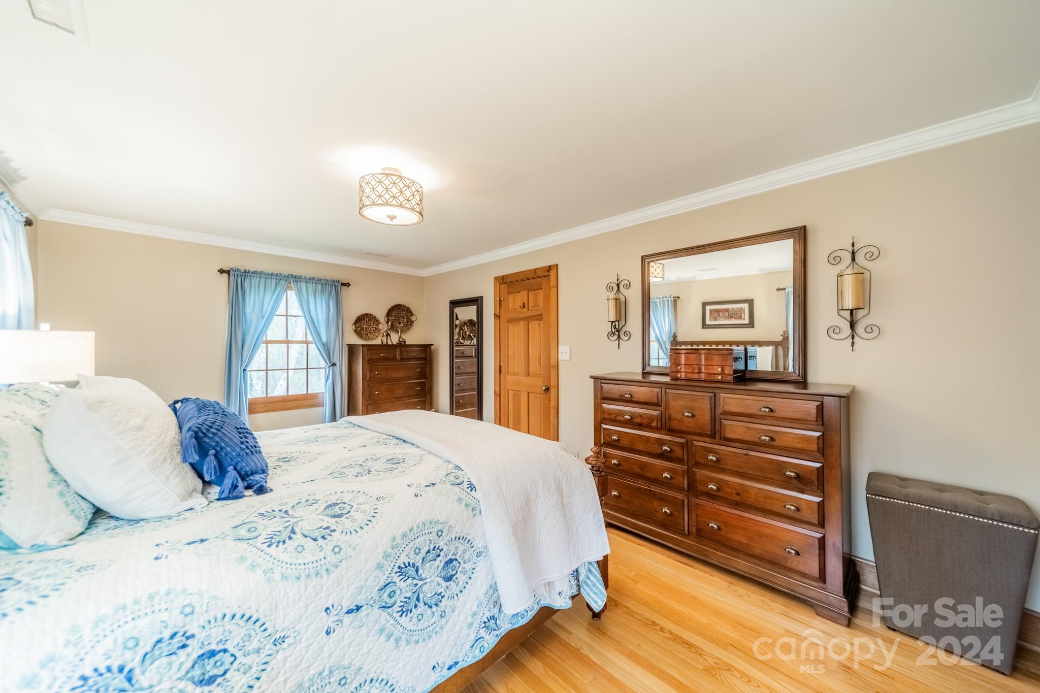 8412 Viking Drive