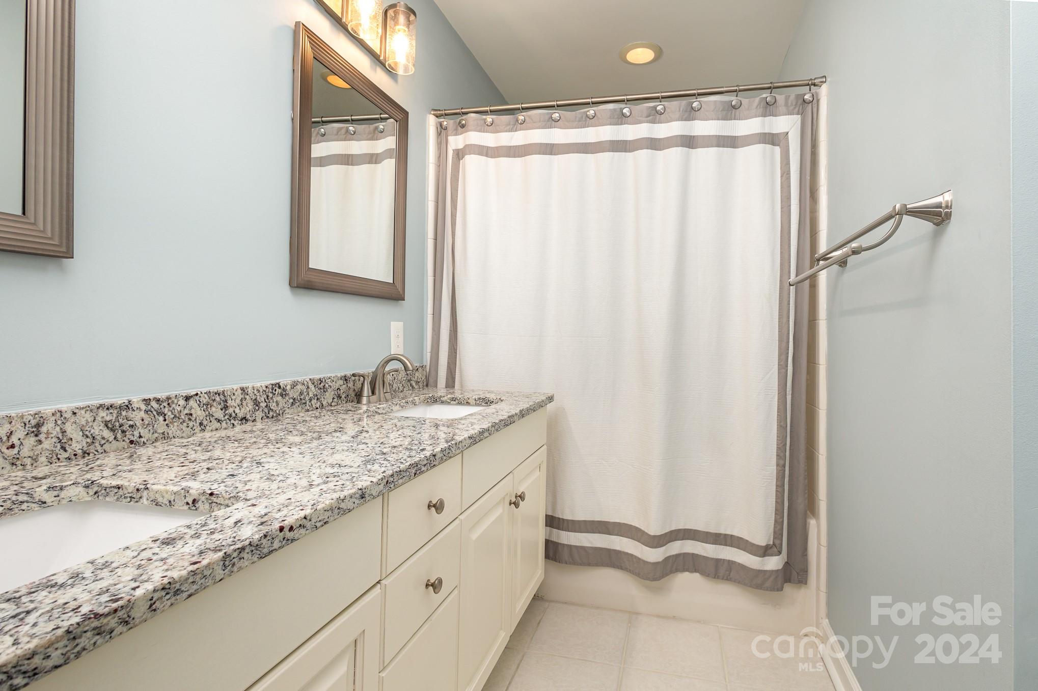 4939 South Hill View Drive