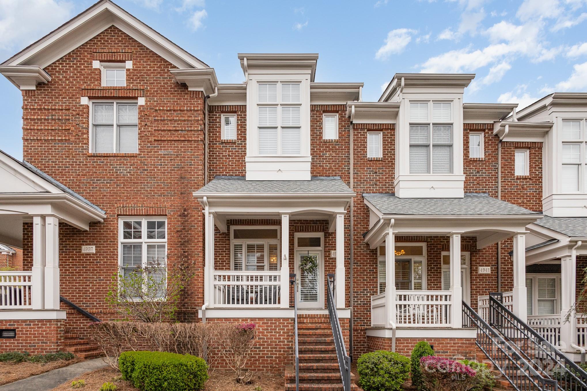 4939 South Hill View Drive